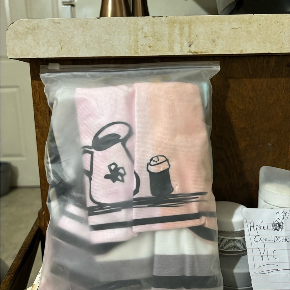 NEW CURTAINS & VALANCE- ORIGINAL BAG- The 1 shown is momma’s curtain only - Picture 4 of 4